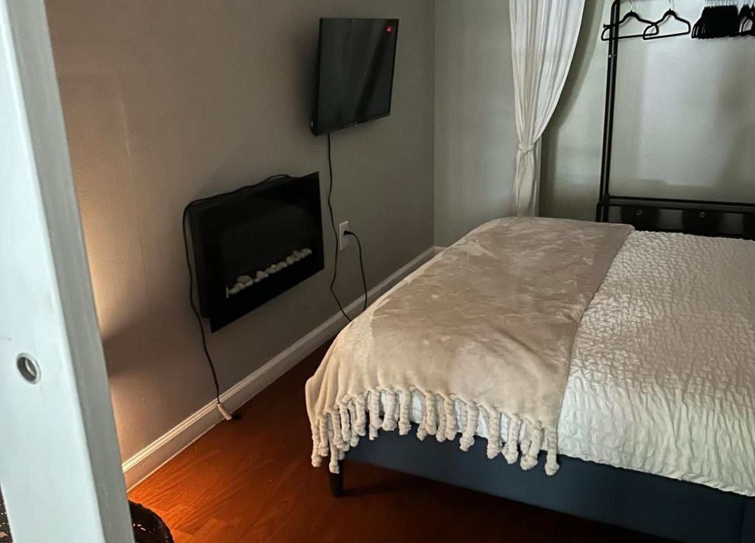 Apartment Morris Park Area