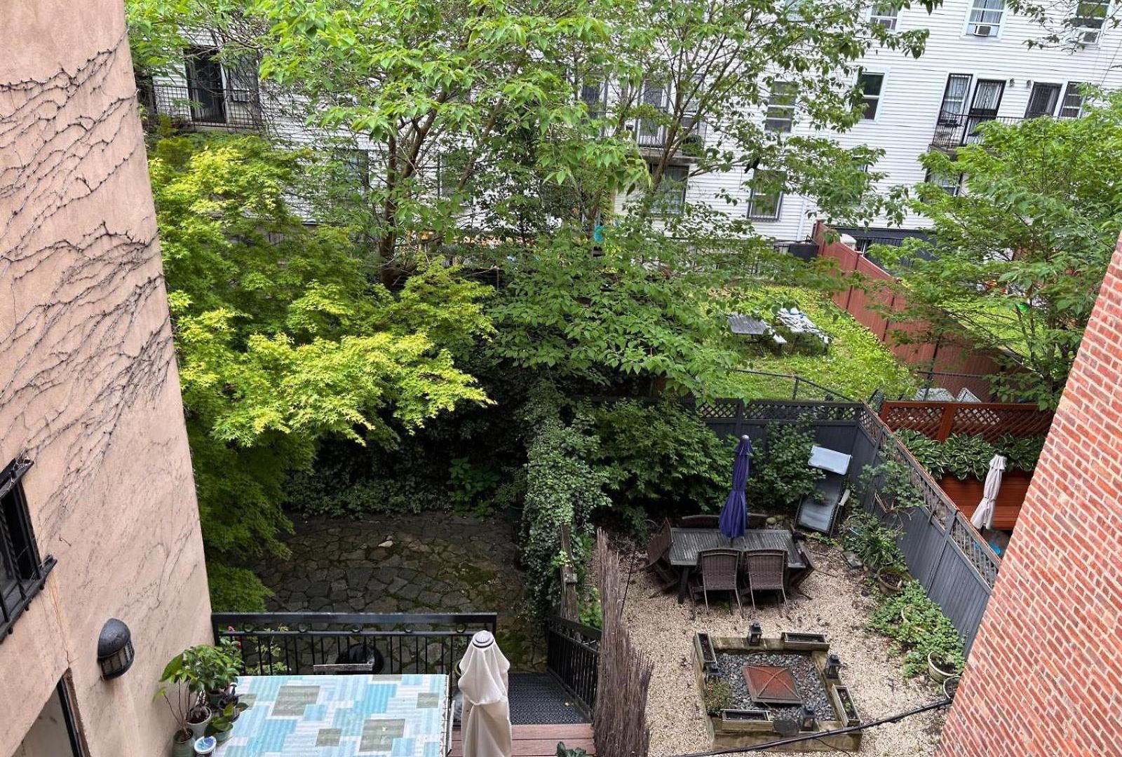 2 Bedrooms With One Private Bathroom In Lovely Homestay *