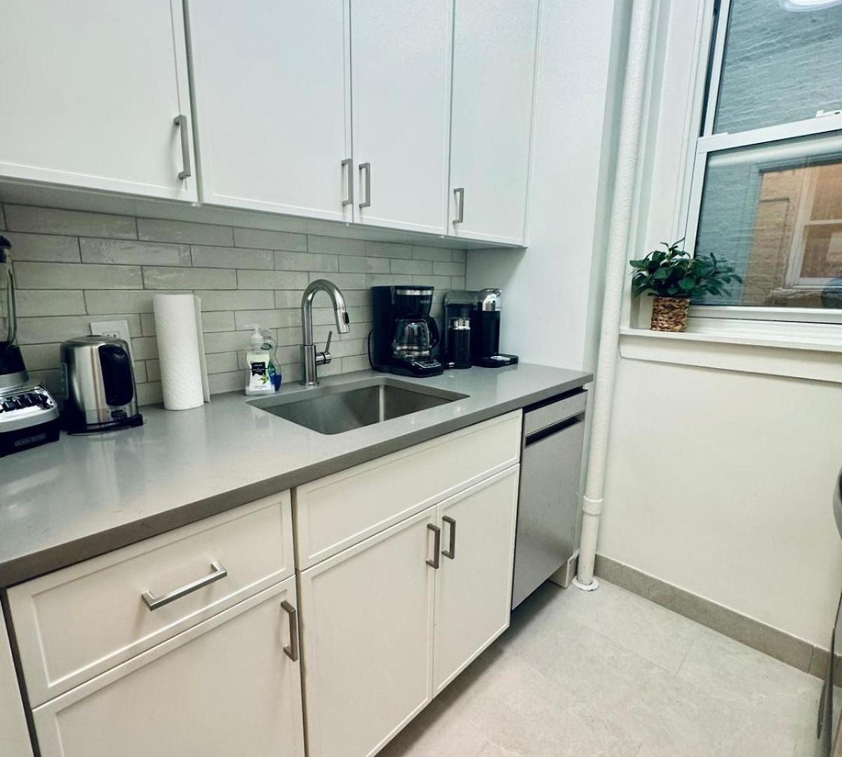 Upper East Side 2 Bedrooms Gem Apartment