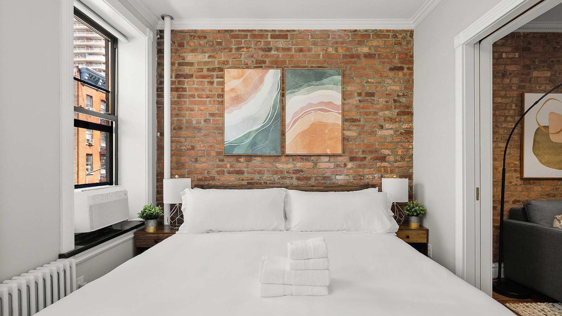 Chic Nyc Escape In Vibrant Downtown *