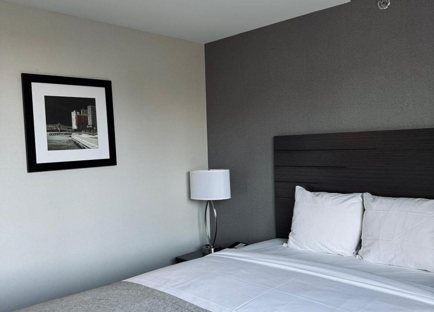 Capital Long Island Hotel