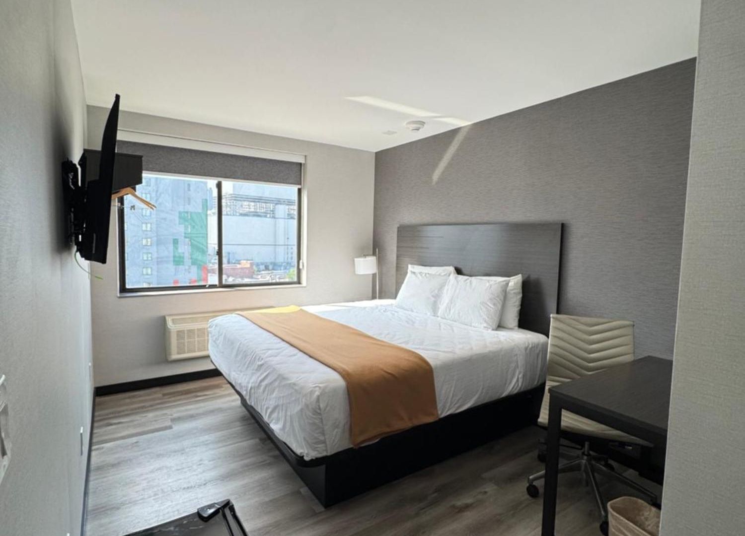 The - Long Island 3* New York