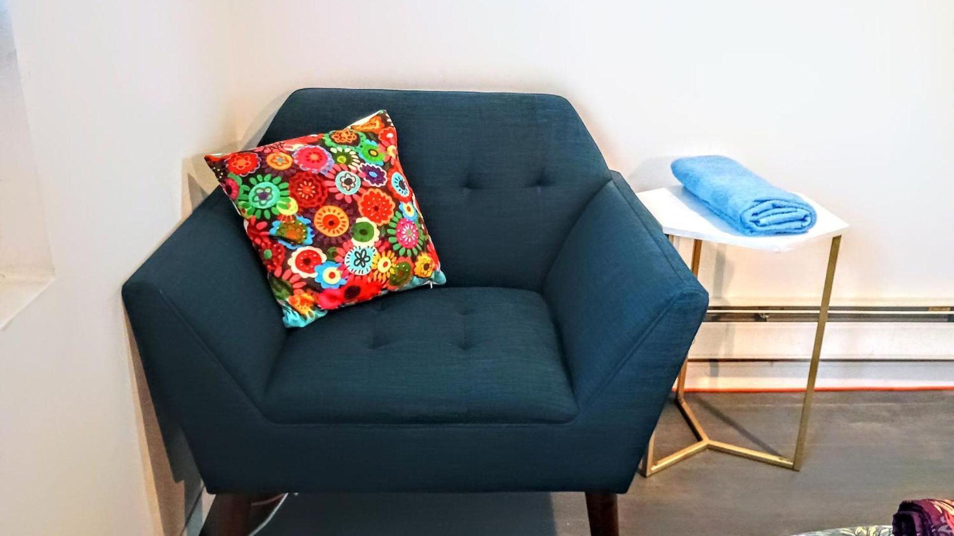 Apartment Explore From Queens *