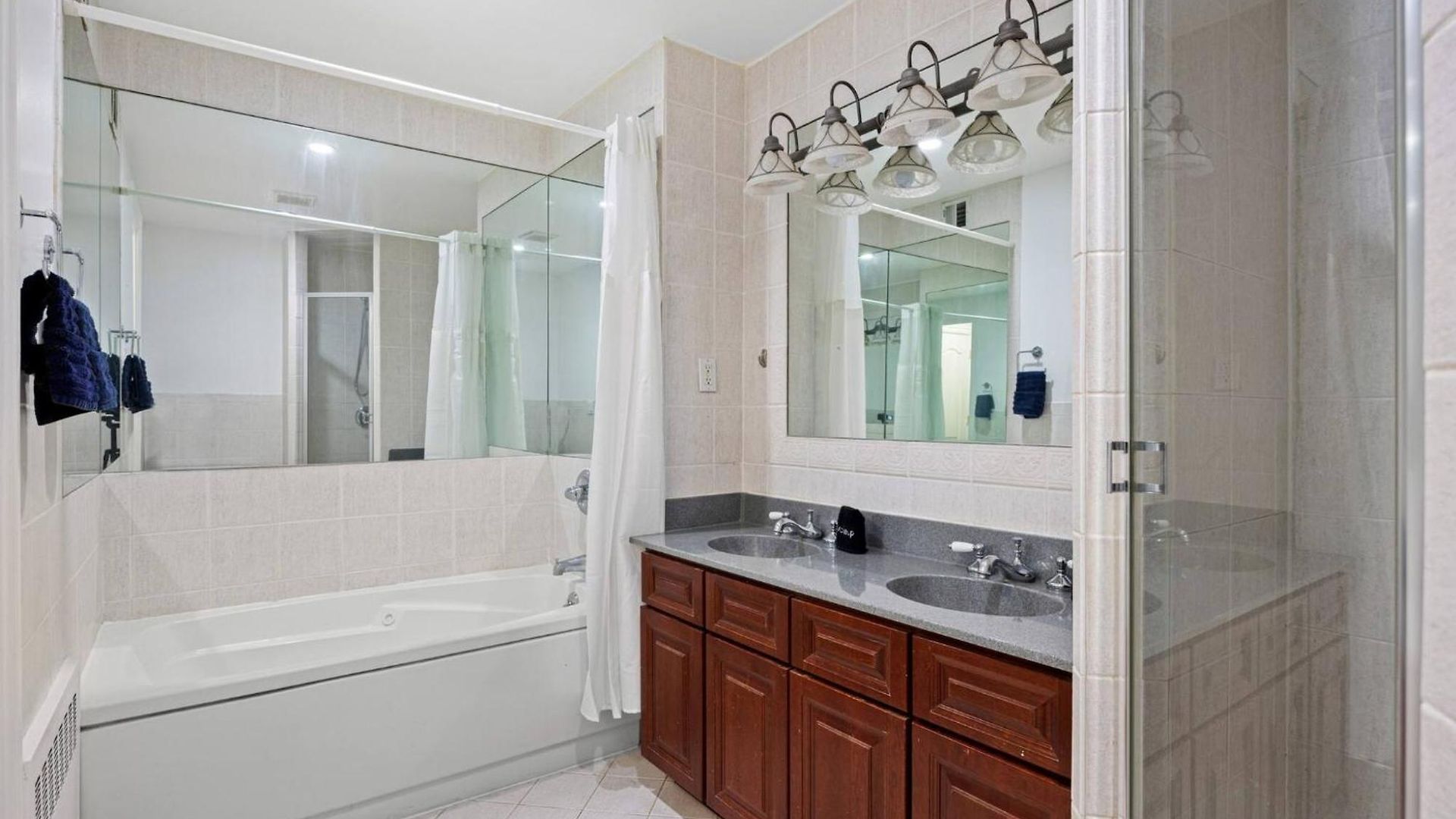 Apartment The Apollo New York