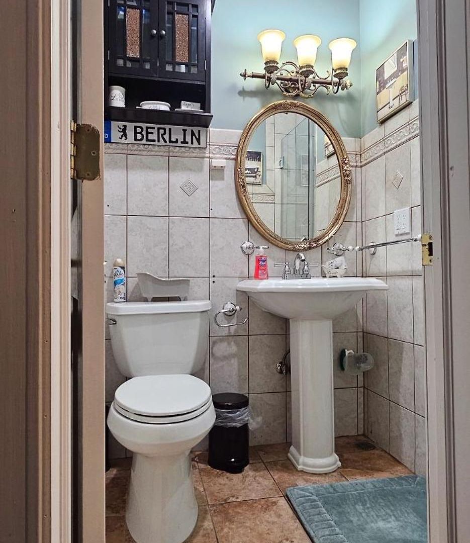 Luxurious At Colonial Townhouse New York