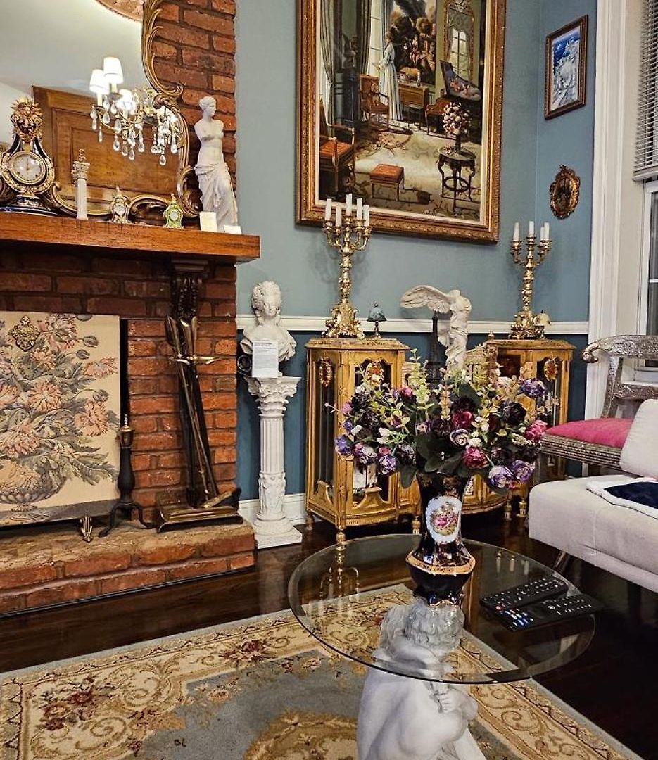 Luxurious At Colonial Townhouse * New York