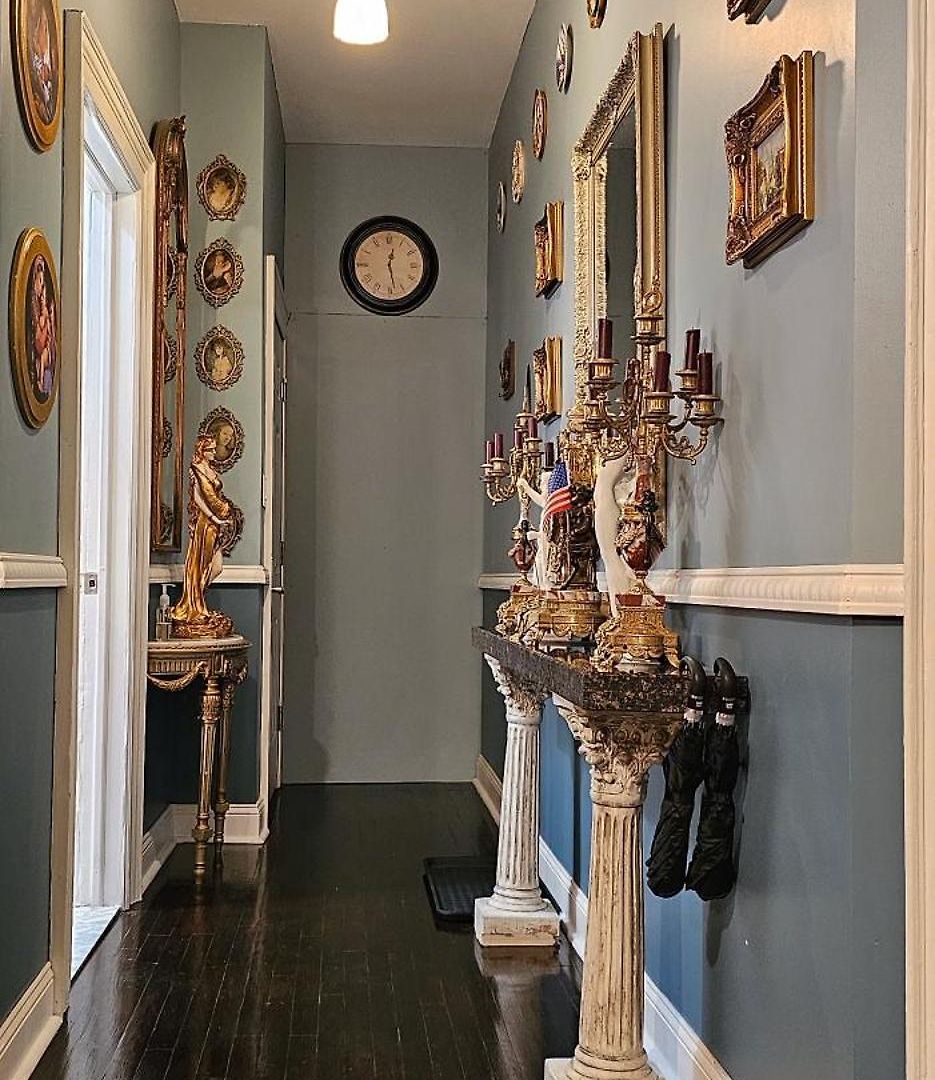 Luxurious At Colonial Townhouse Apartment New York