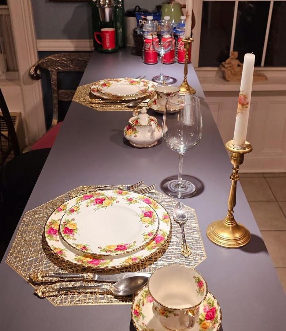 Luxurious At Colonial Townhouse Apartment