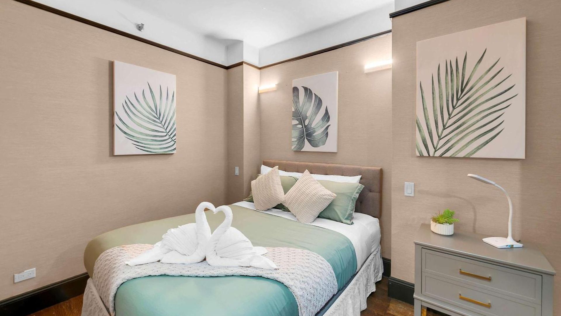 Stylish 1br In The Heart Of The With Gym *