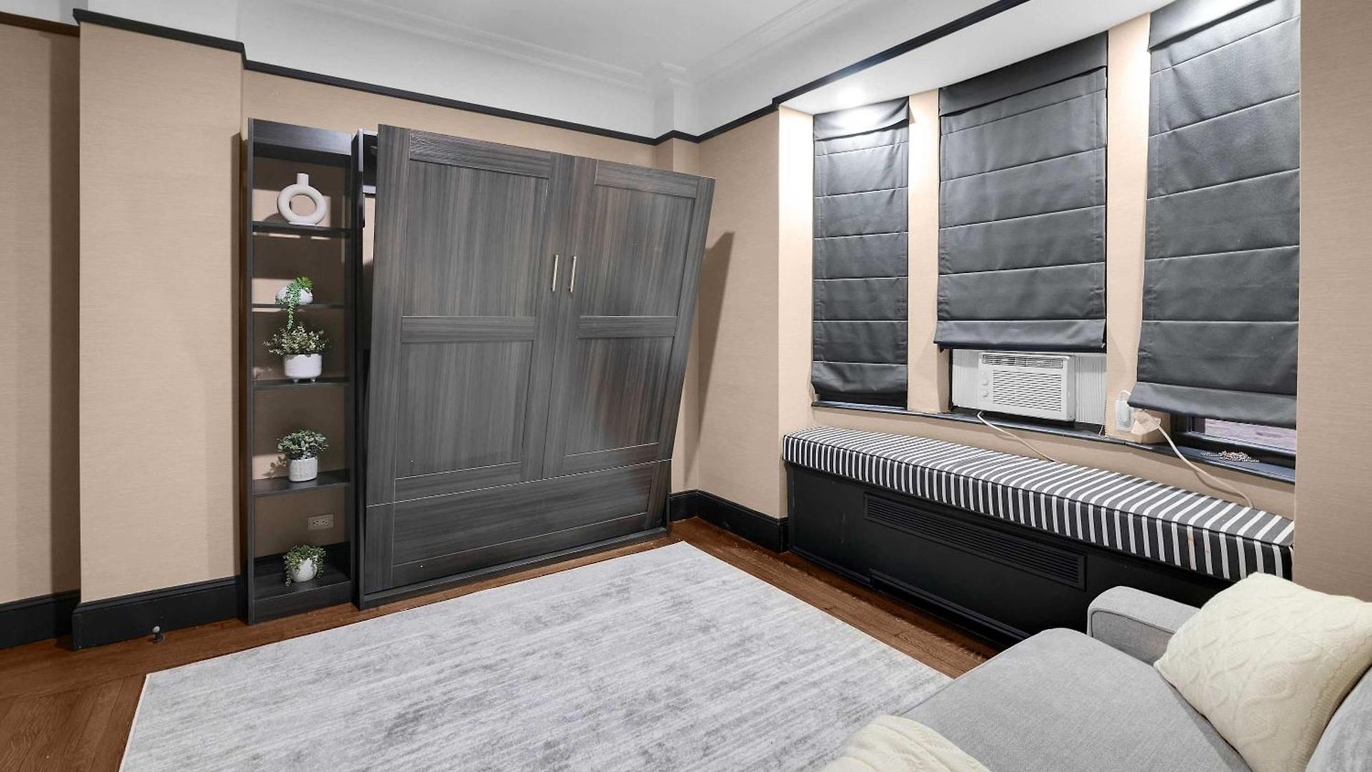 Stylish 1br In The Heart Of The With Gym *