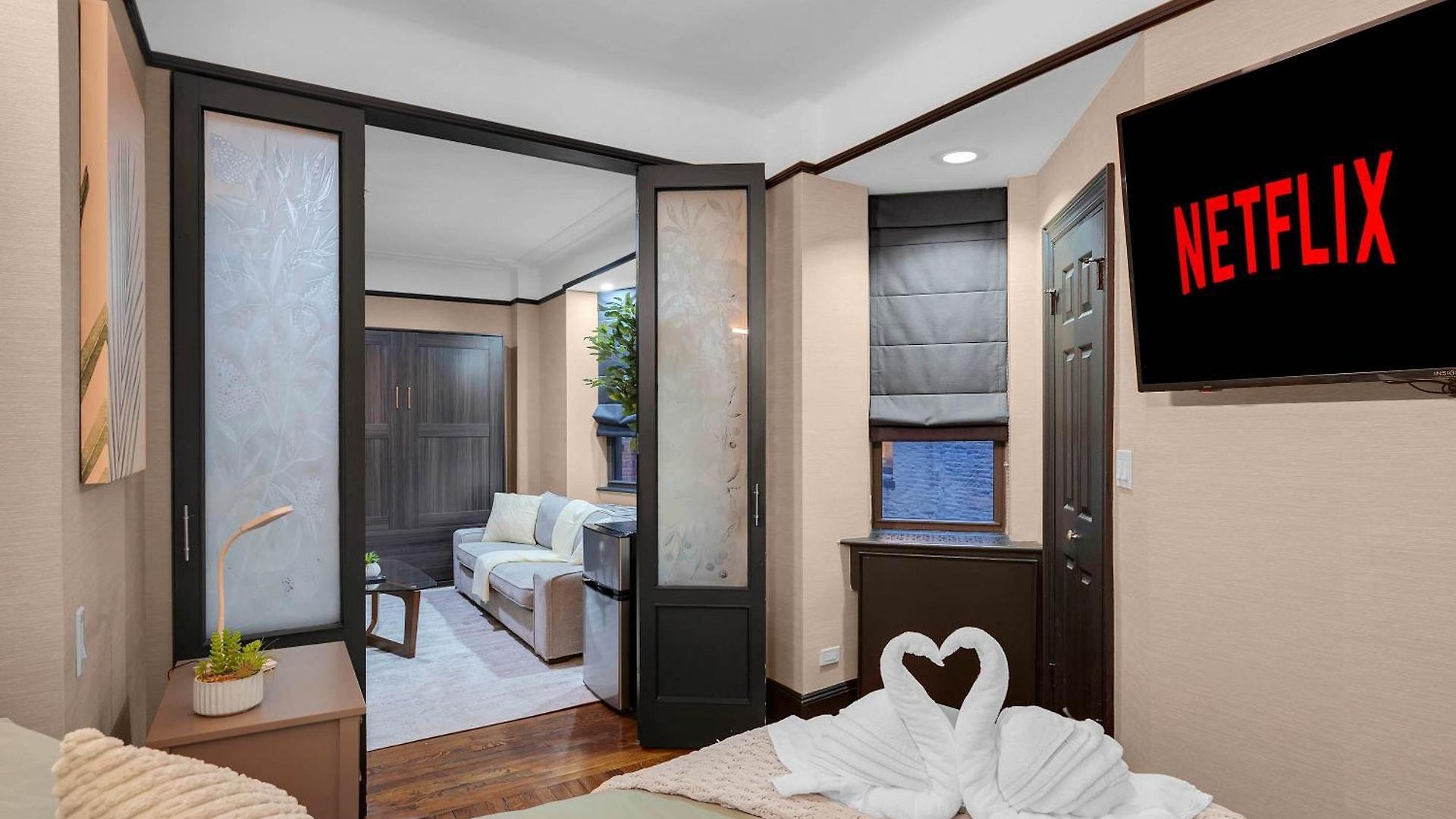 Stylish 1br In The Heart Of The With Gym Apartment