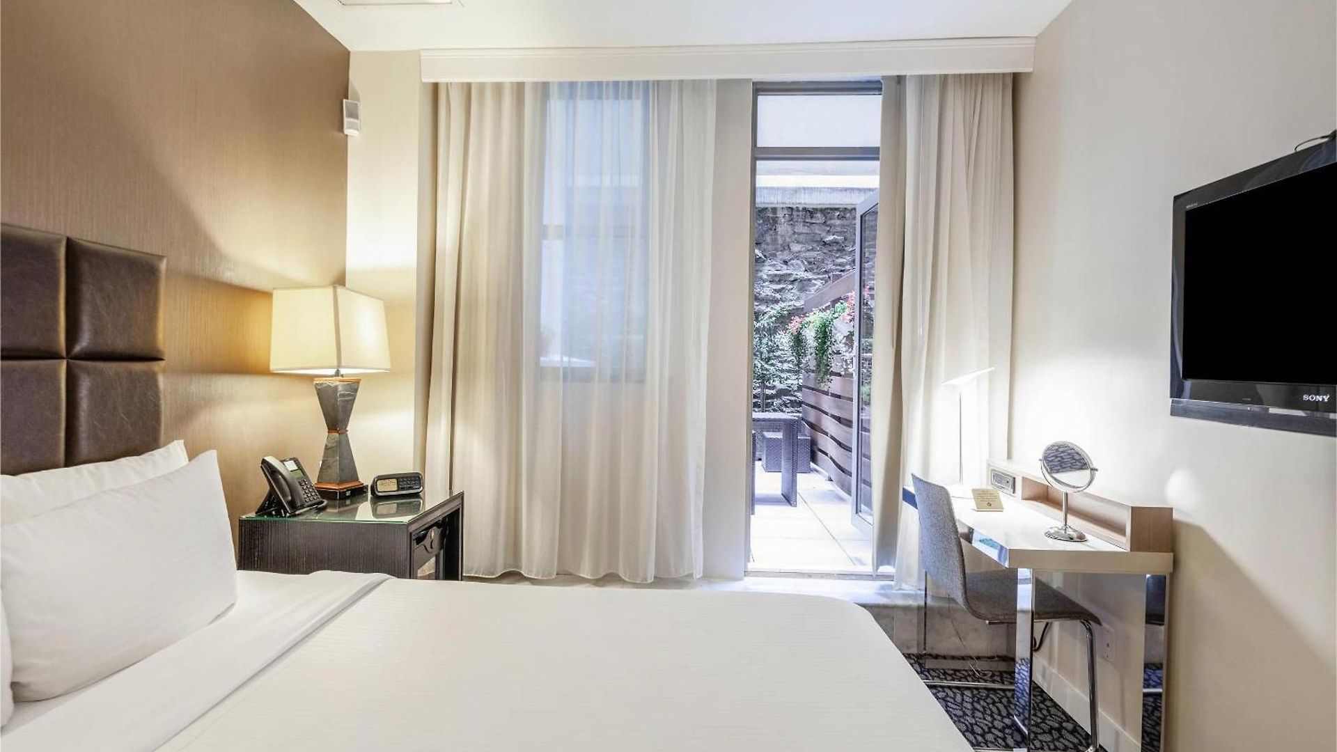 The Historic Blue Angel Lexington Ave, An Ascend Collection Hotel New York