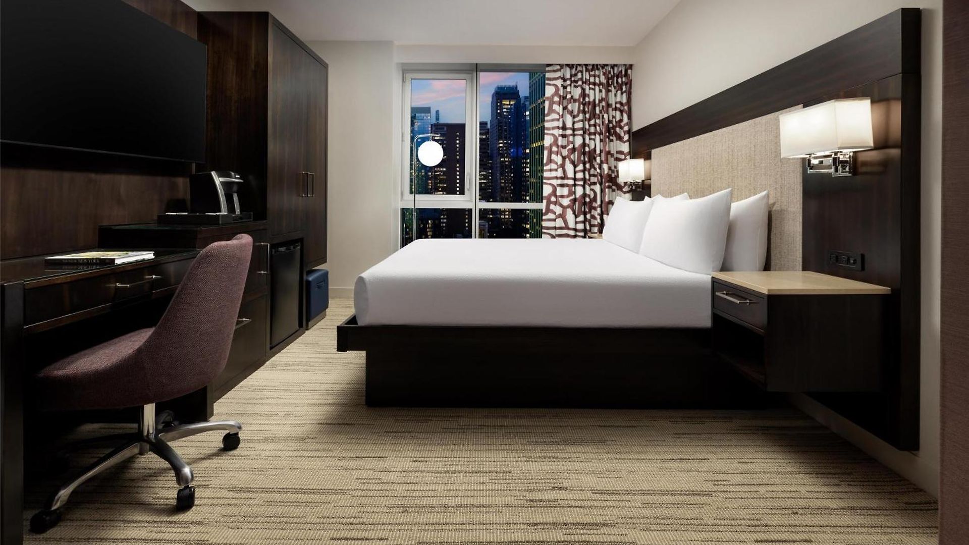 Hilton Garden - Times Square 3*