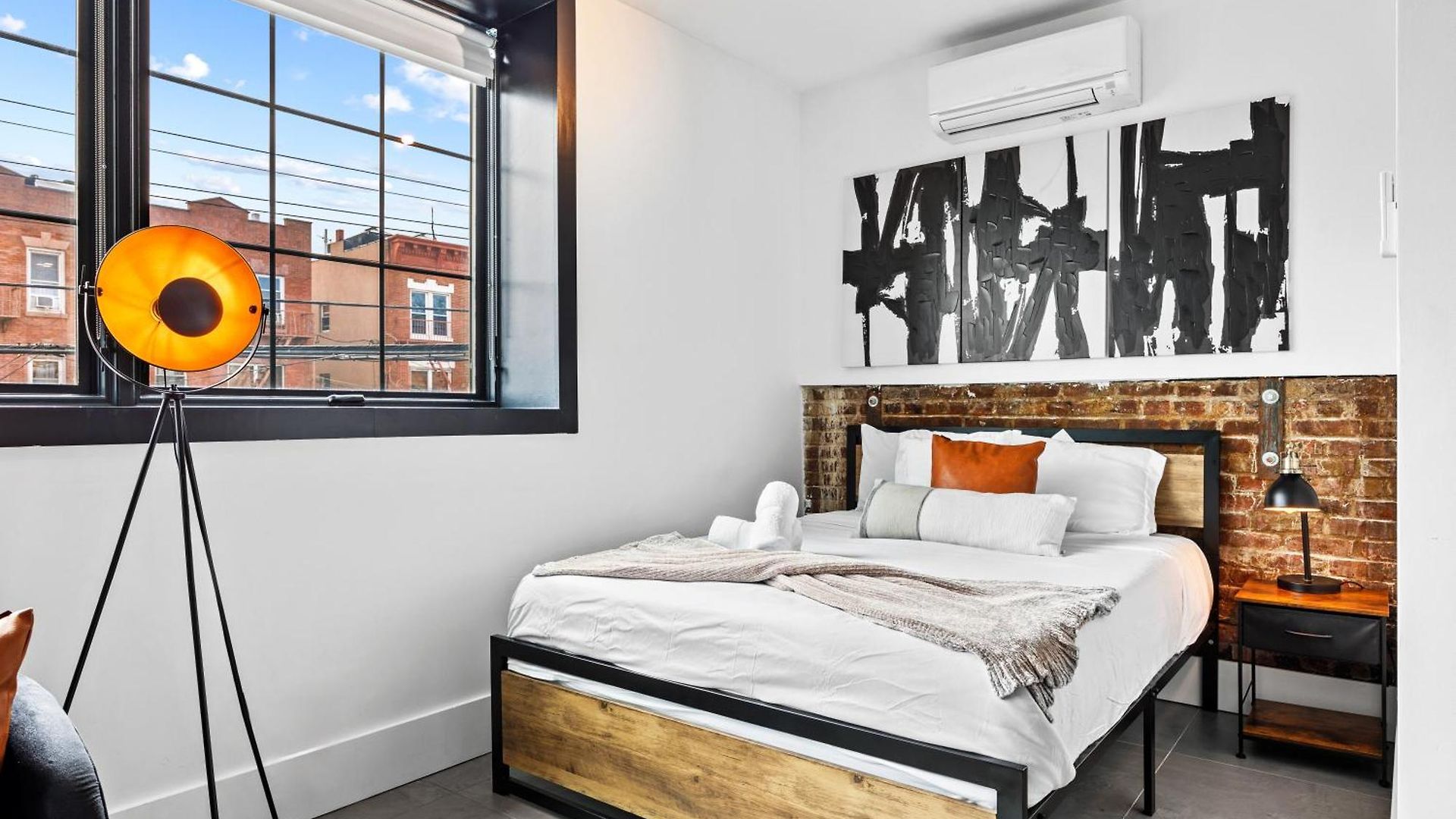 Brooklyn Bay Lofts - Modern Chic With Rooftop Terrace Apartment *