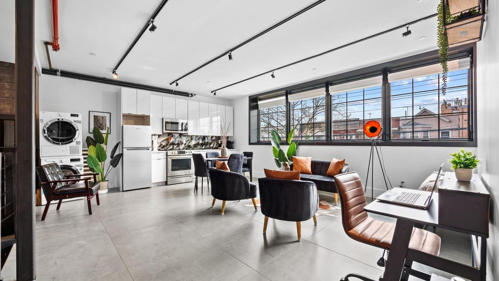 Brooklyn Bay Lofts - Modern Chic With Rooftop Terrace