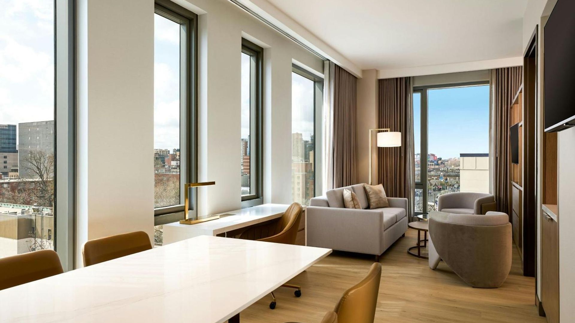 Hotel The Westin Flushing Laguardia Airport 4*