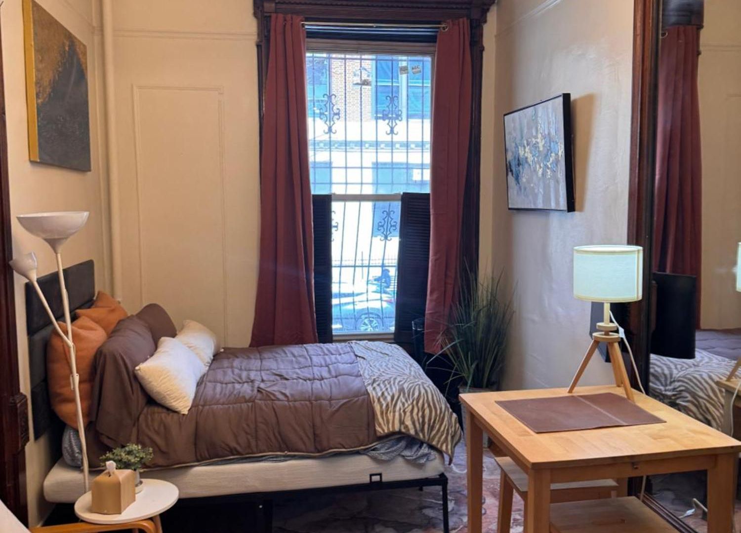 Apartment The Parlor *