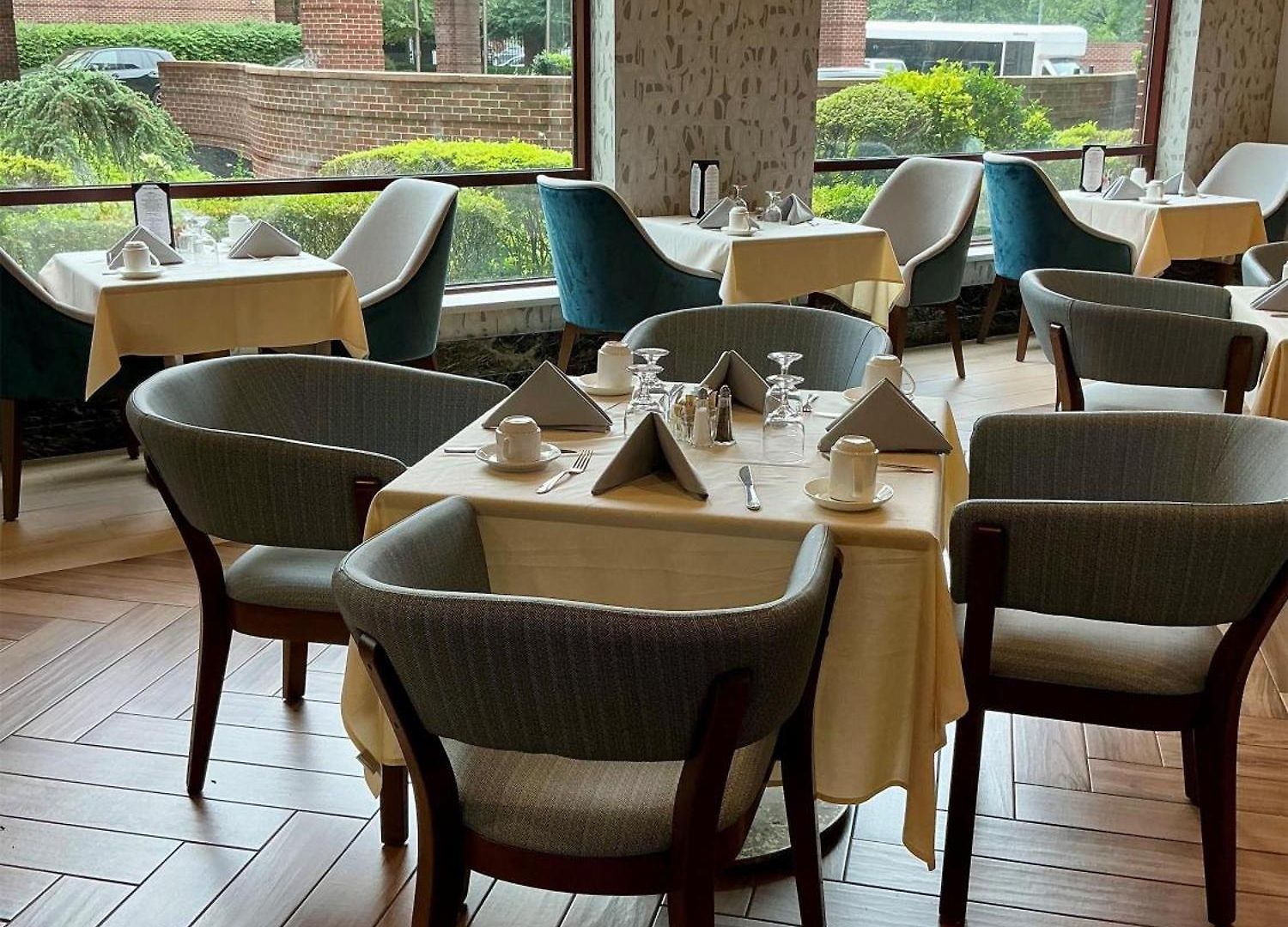 Doubletree By Hilton New York-laguardia Hotel