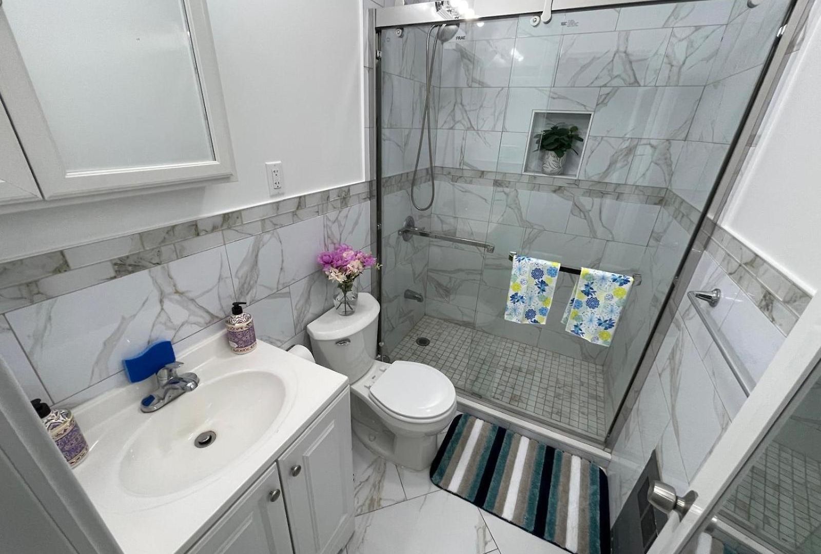 Luxury With Attached-bath Near Jfk Ny *