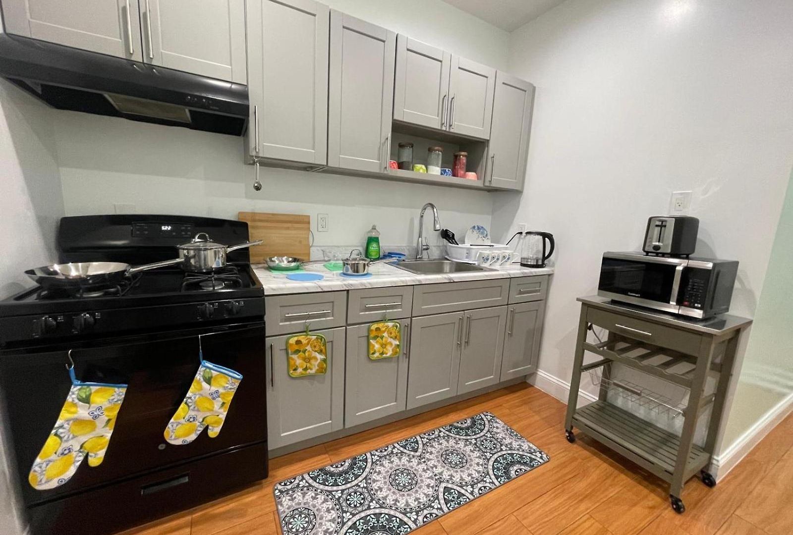 Luxury With Attached-bath Near Jfk Ny