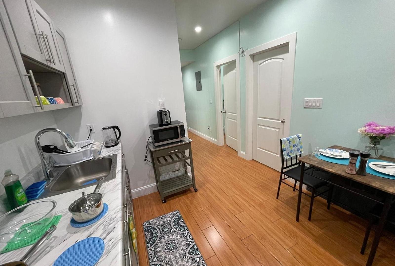 Luxury With Attached-bath Near Jfk Ny