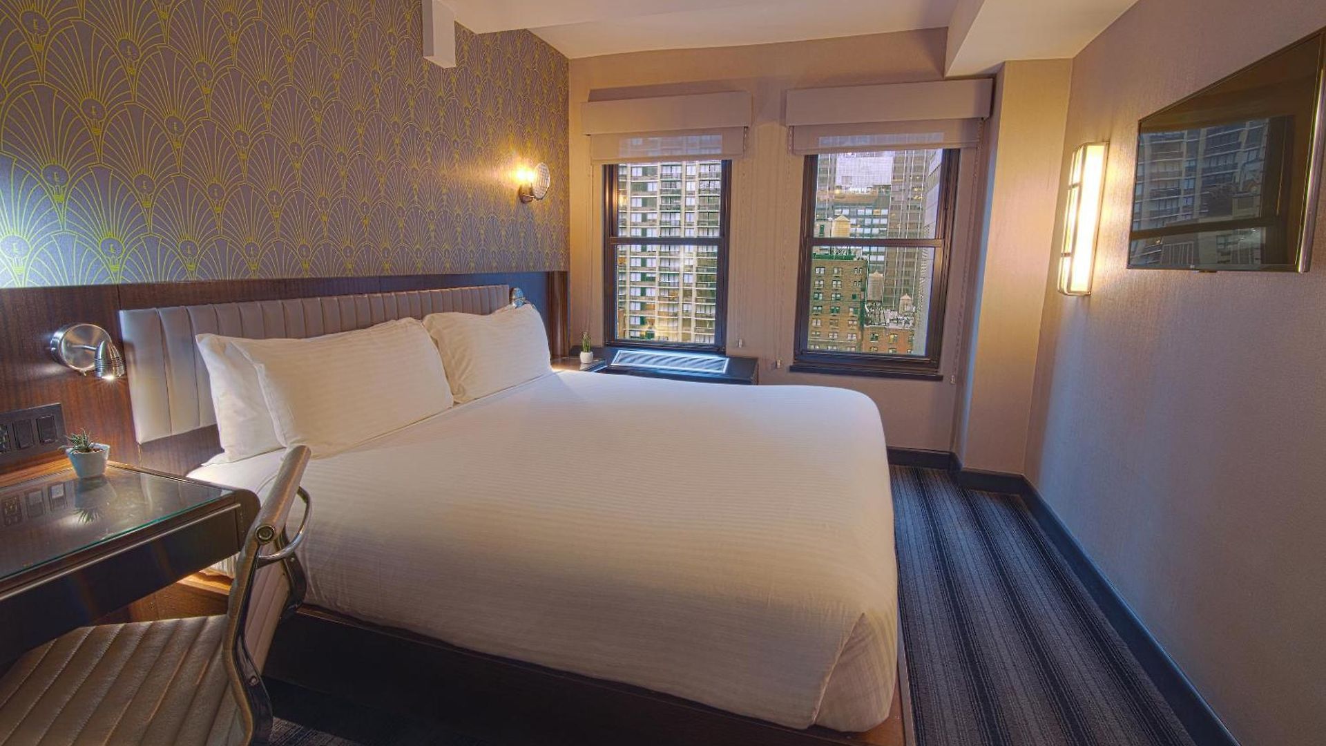 Edison Times Square 4*