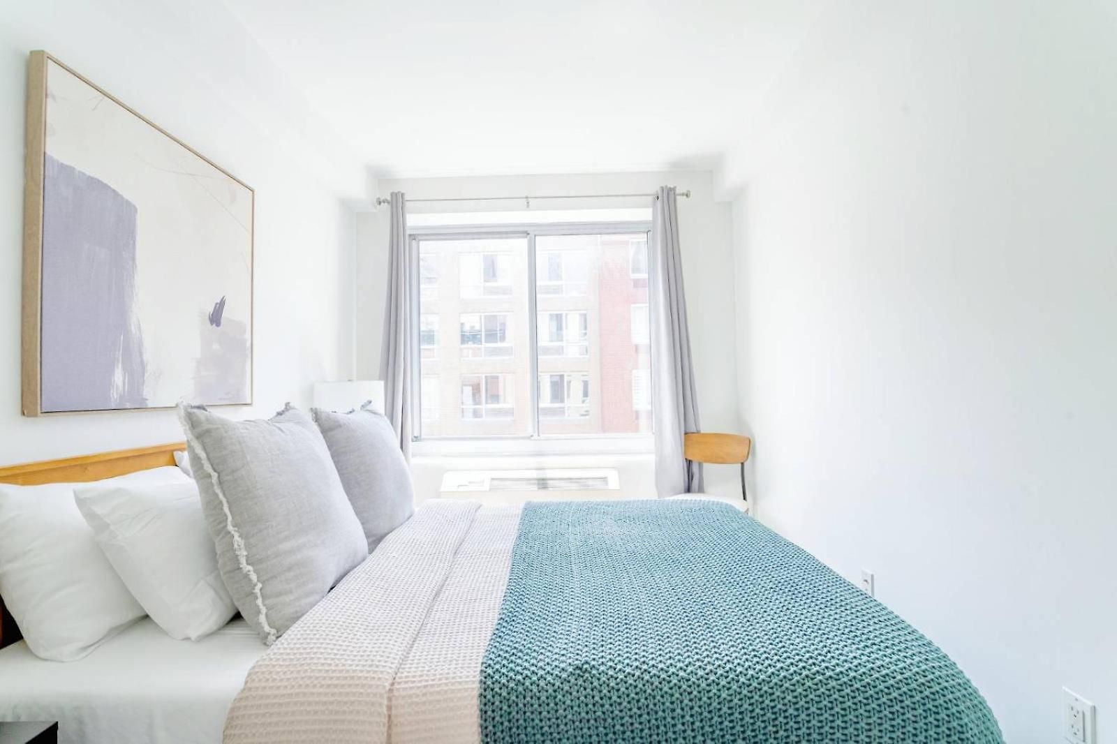 Apartment 3br 1ba Charmer Near Near Times Square & Broadway New York