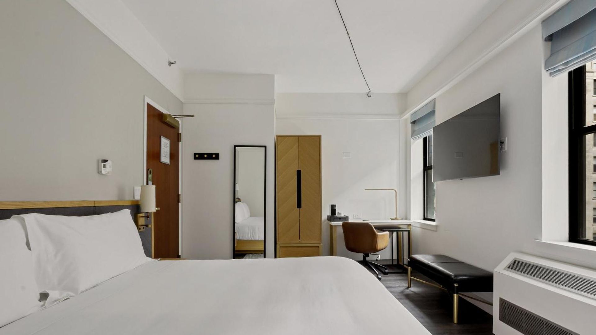 Hotel Newly Renovated At Club Quarters Times Square, 4*