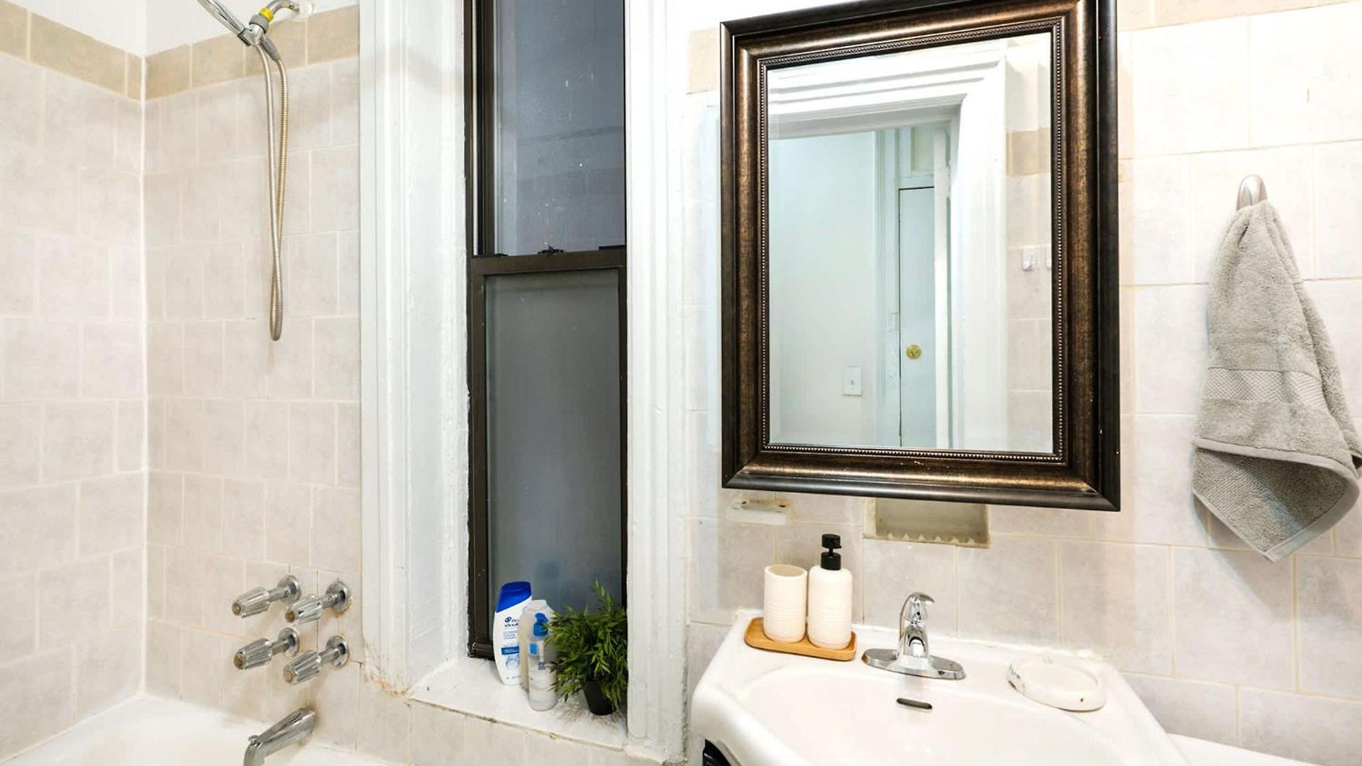 211-3 Prime Union Square Large 1br Great Value *