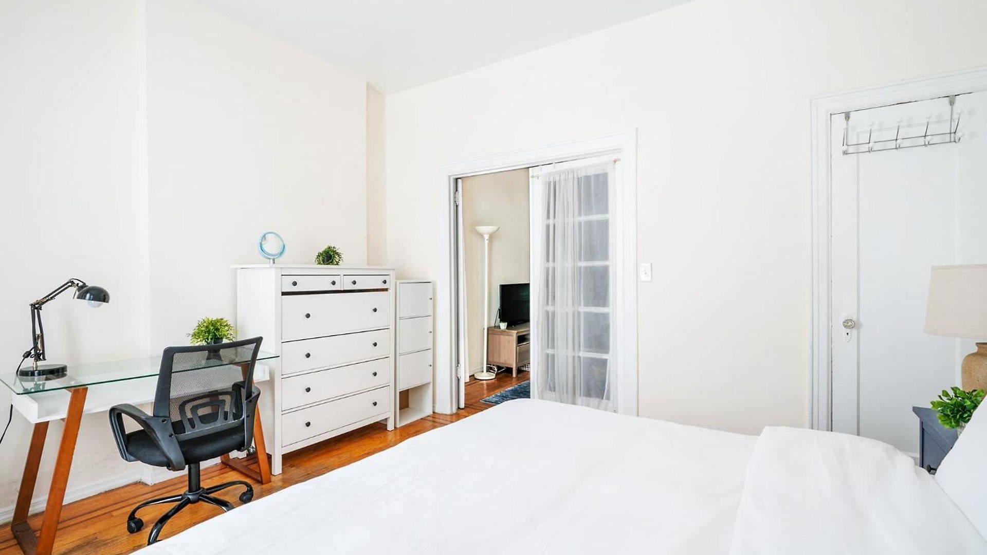 211-3 Prime Union Square Large 1br Great Value Apartment New York