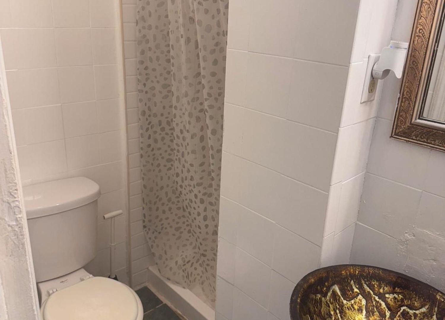 Kitchenette Apartment