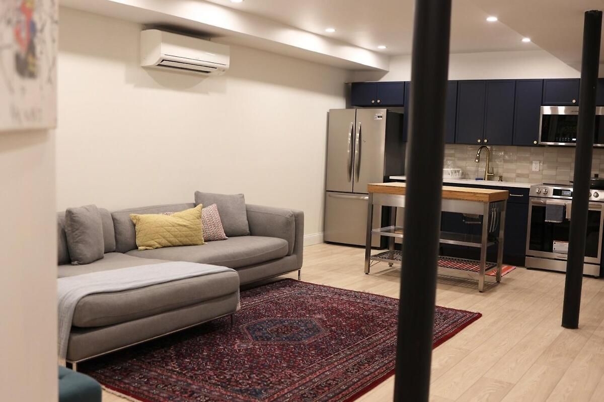 Private Loft Steps To Prospect Park & Trains New York