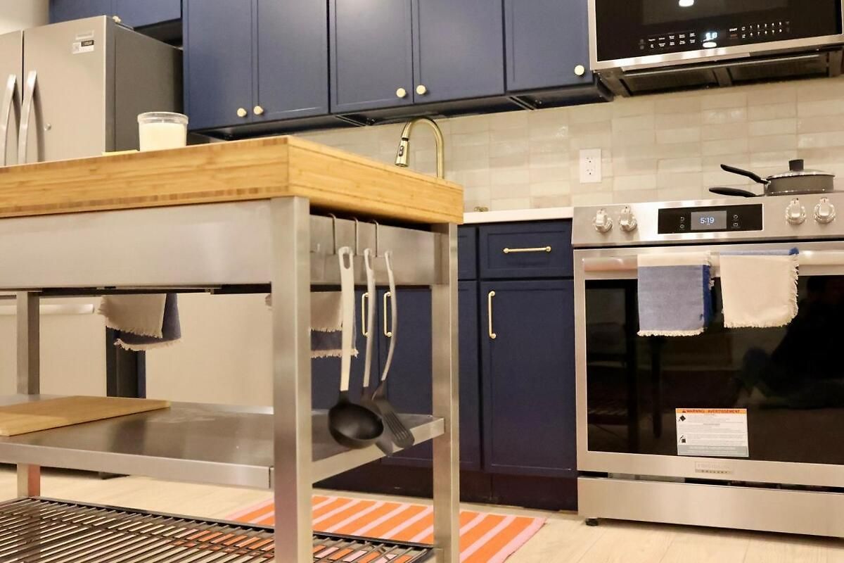 Private Loft Steps To Prospect Park & Trains