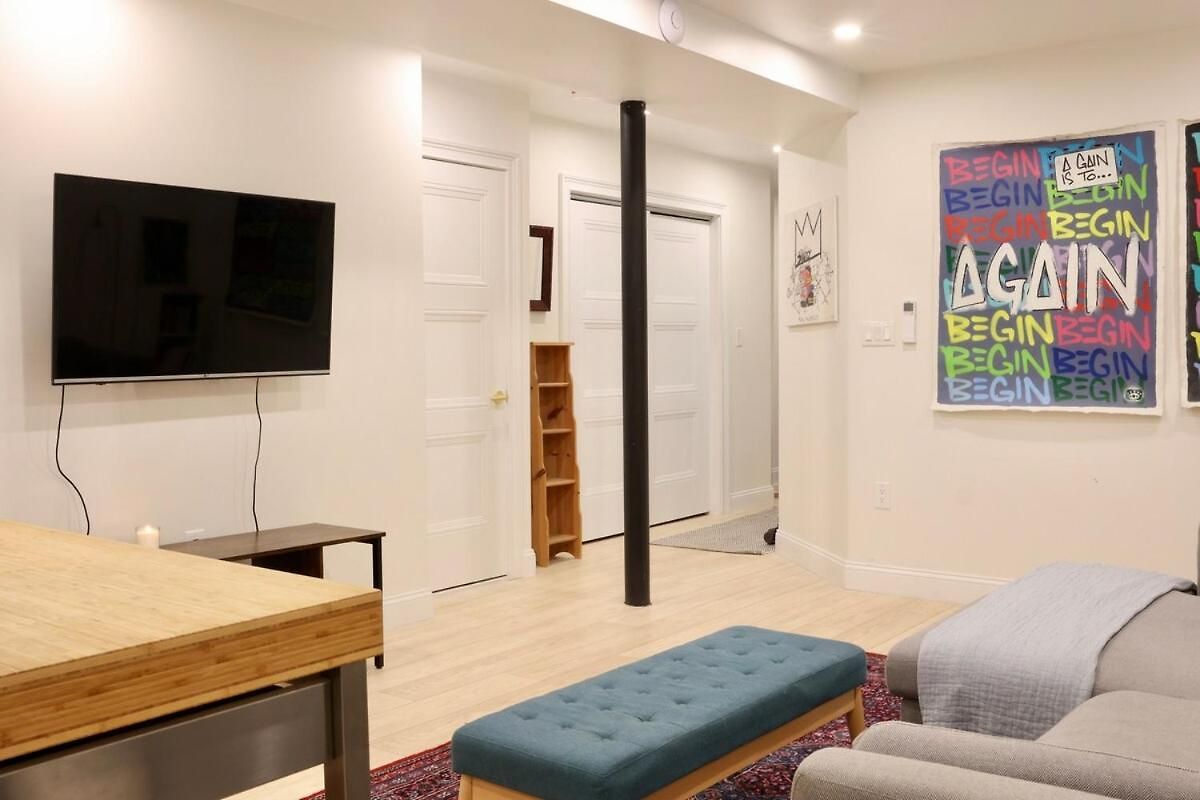 Private Loft Steps To Prospect Park & Trains *