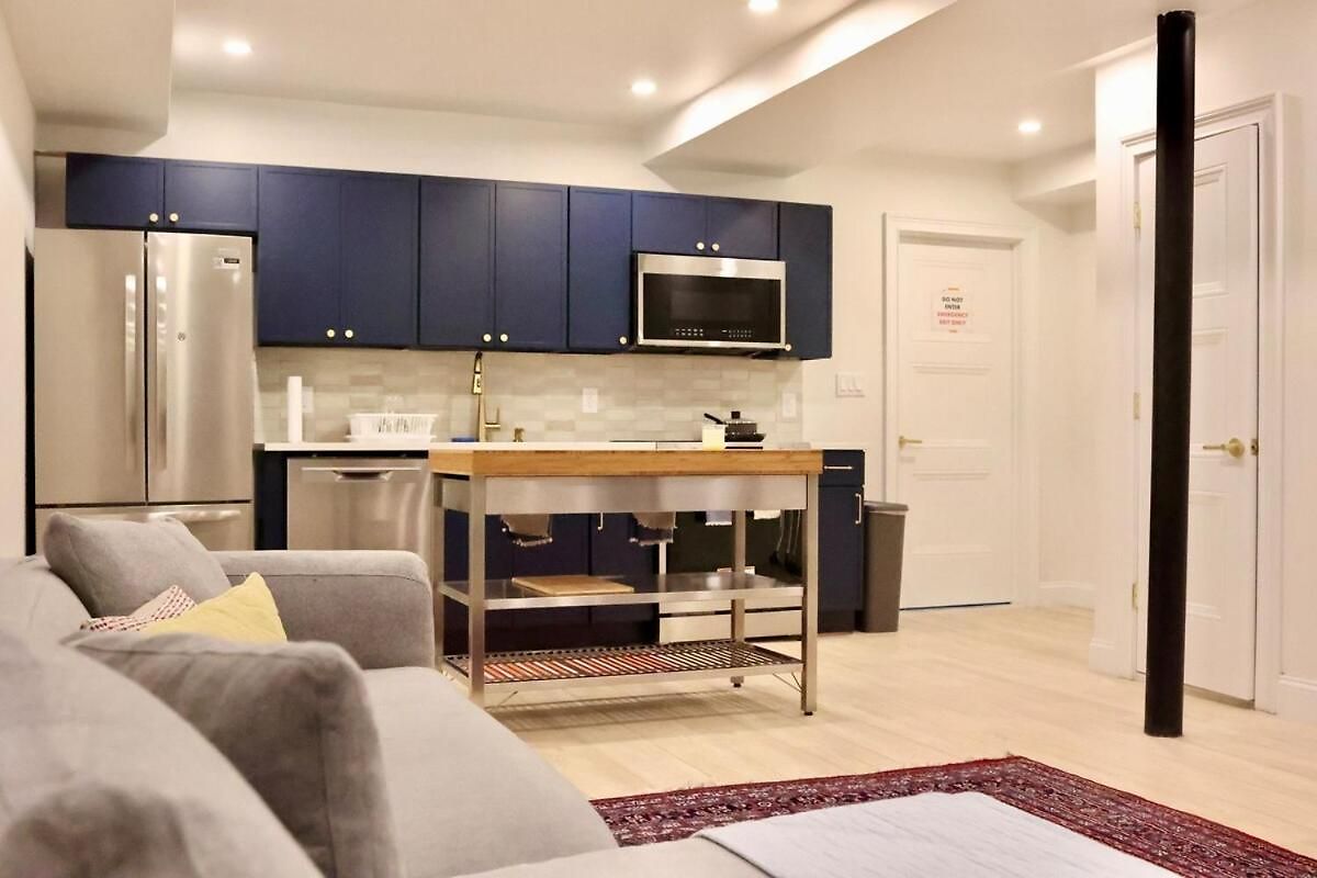 Private Loft Steps To Prospect Park & Trains *