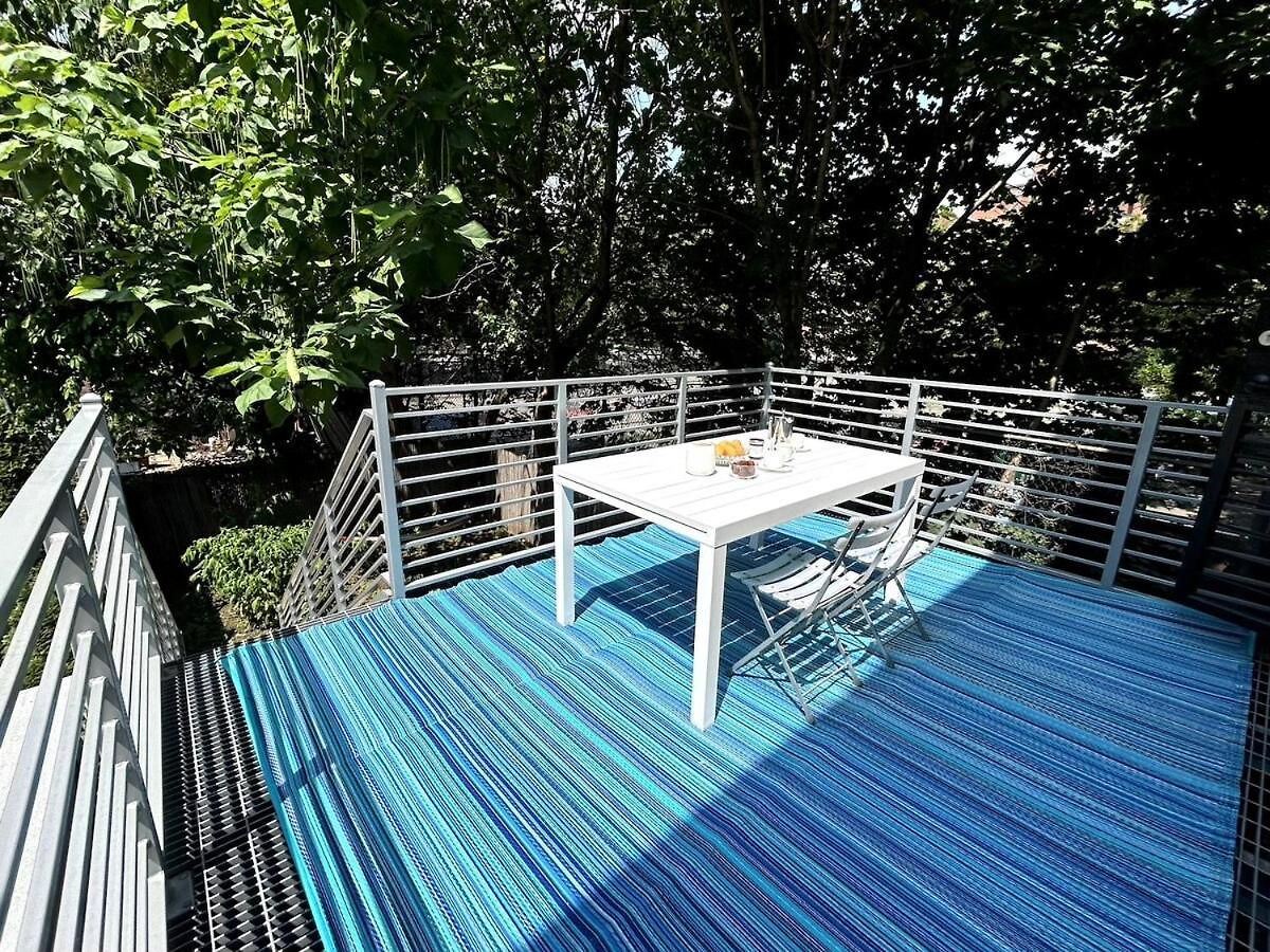 Apartment Serene Brooklyn Escape Near Cafes & Park, Sleeps 5