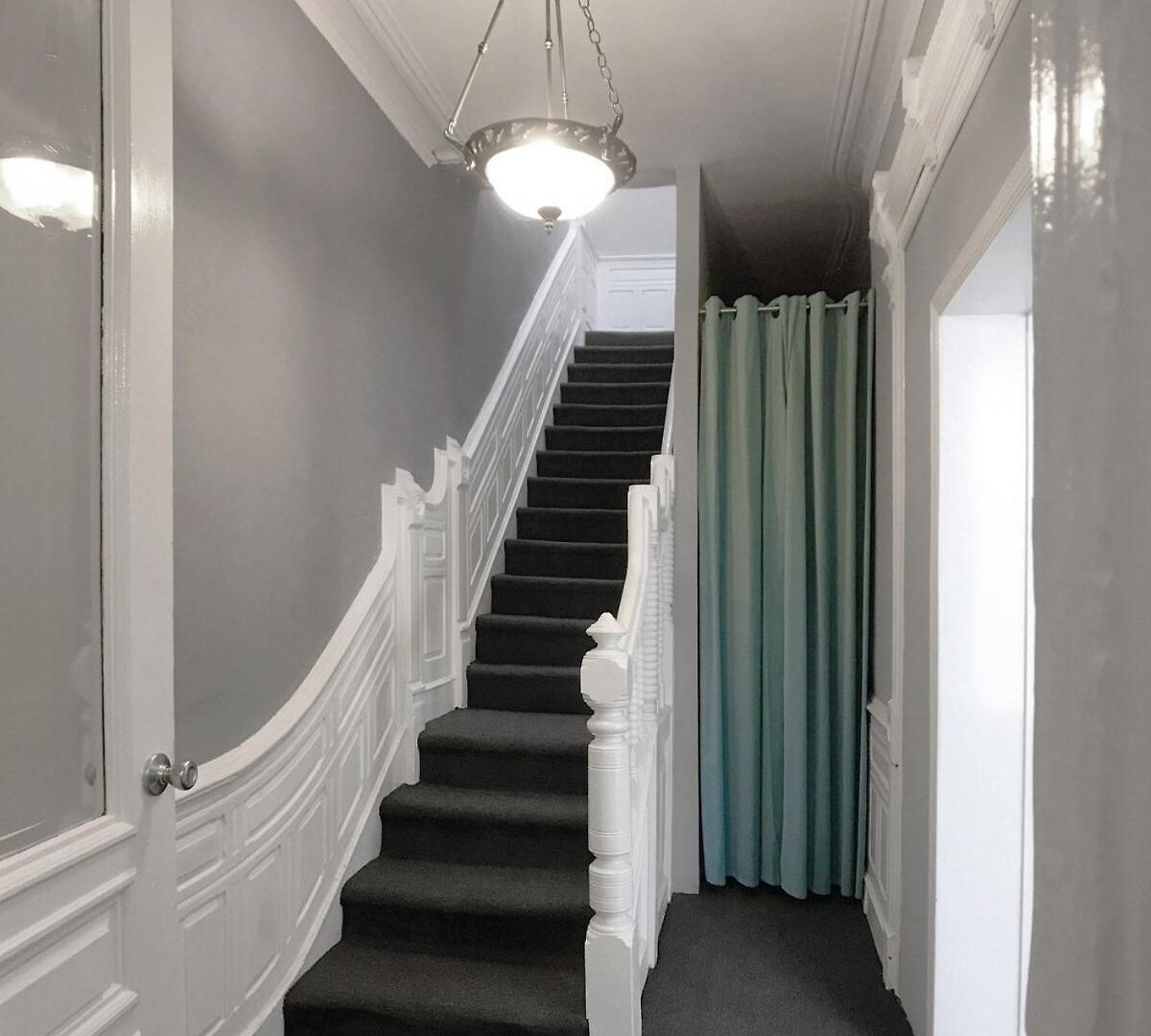 Apartment Serene Brooklyn Escape Near Cafes & Park, Sleeps 5