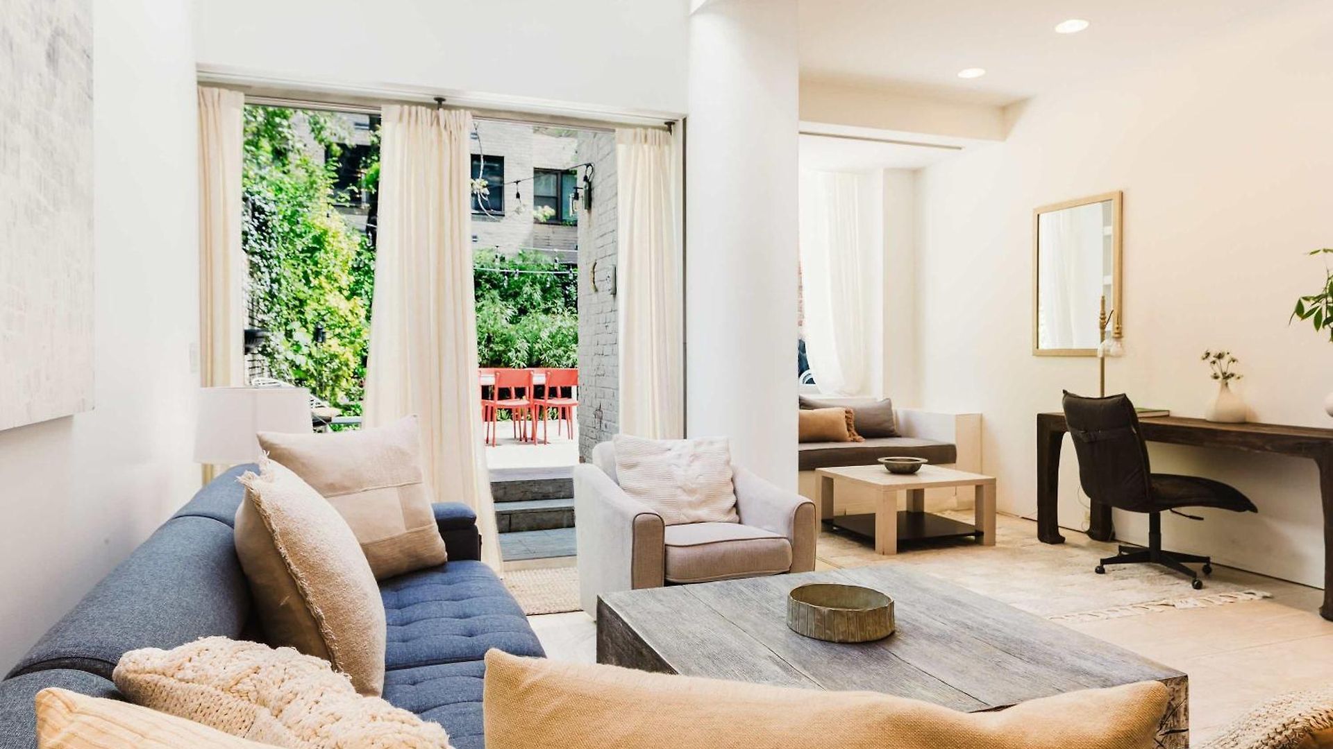 Private Beautiful Townhome W Zen Garden Holiday home