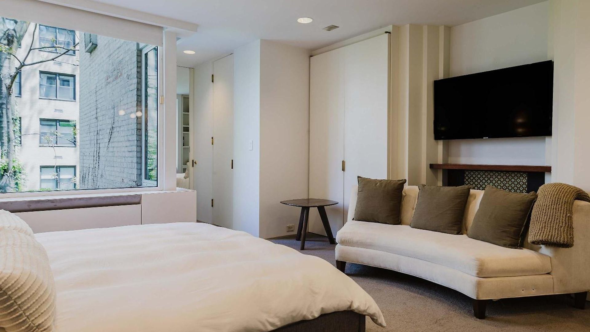 Private Beautiful Townhome W Zen Garden Holiday home *