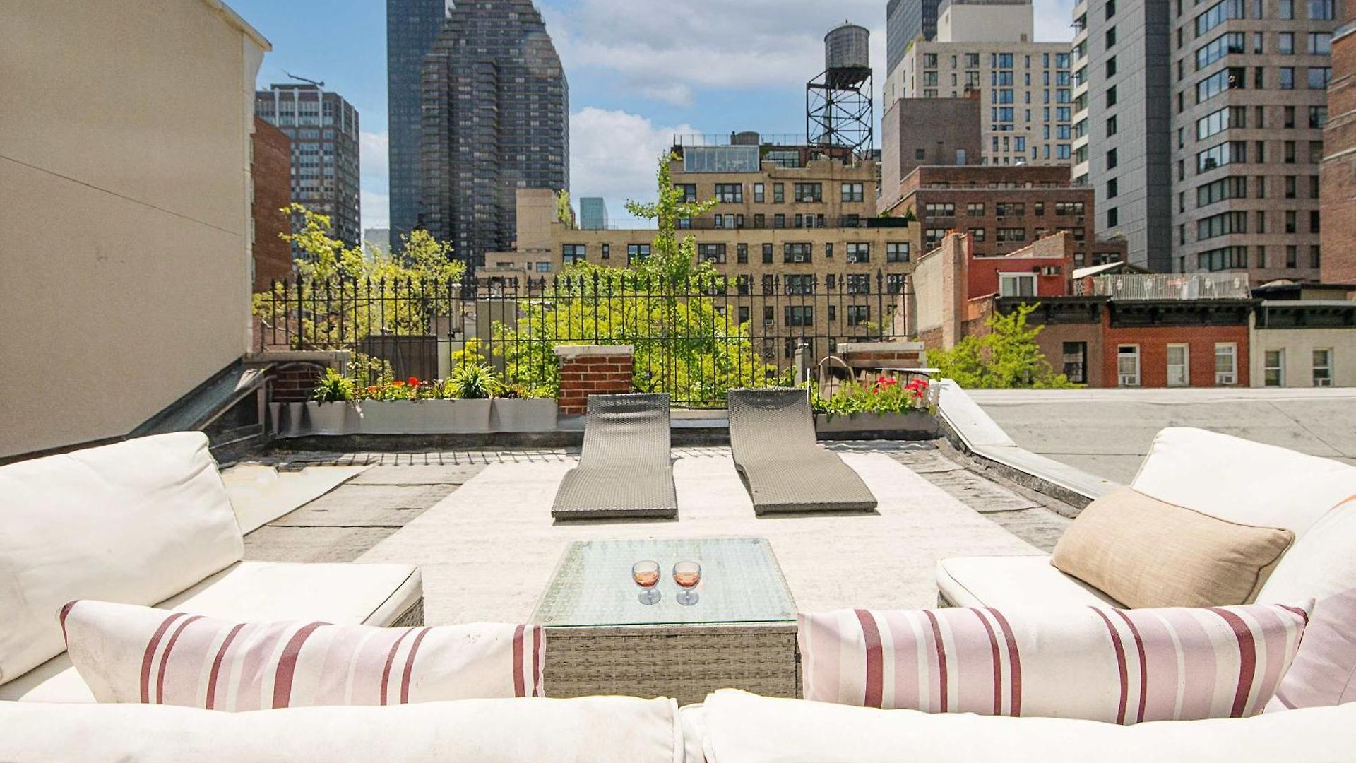 Apartment Private Penthouse W Roof Oasis *