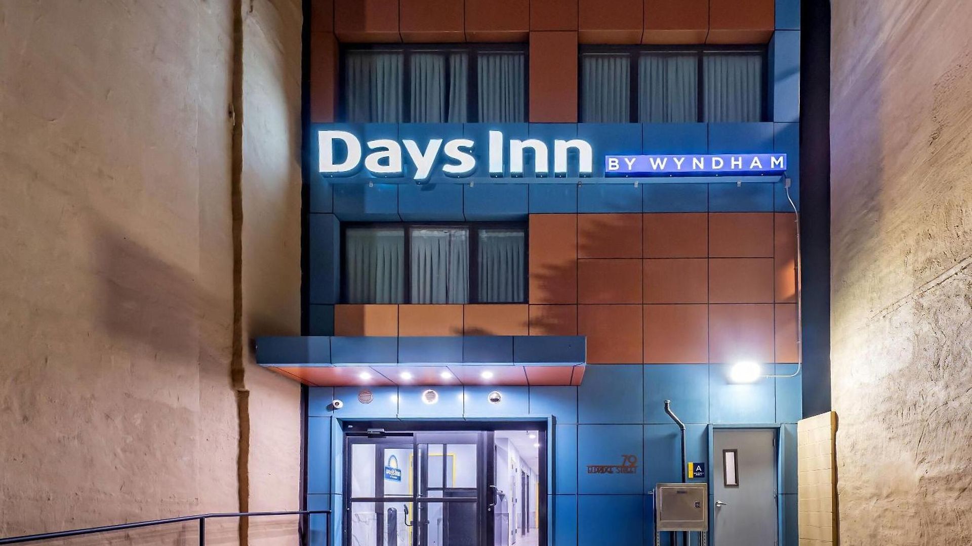 Days By Wyndham Chinatown Hotel