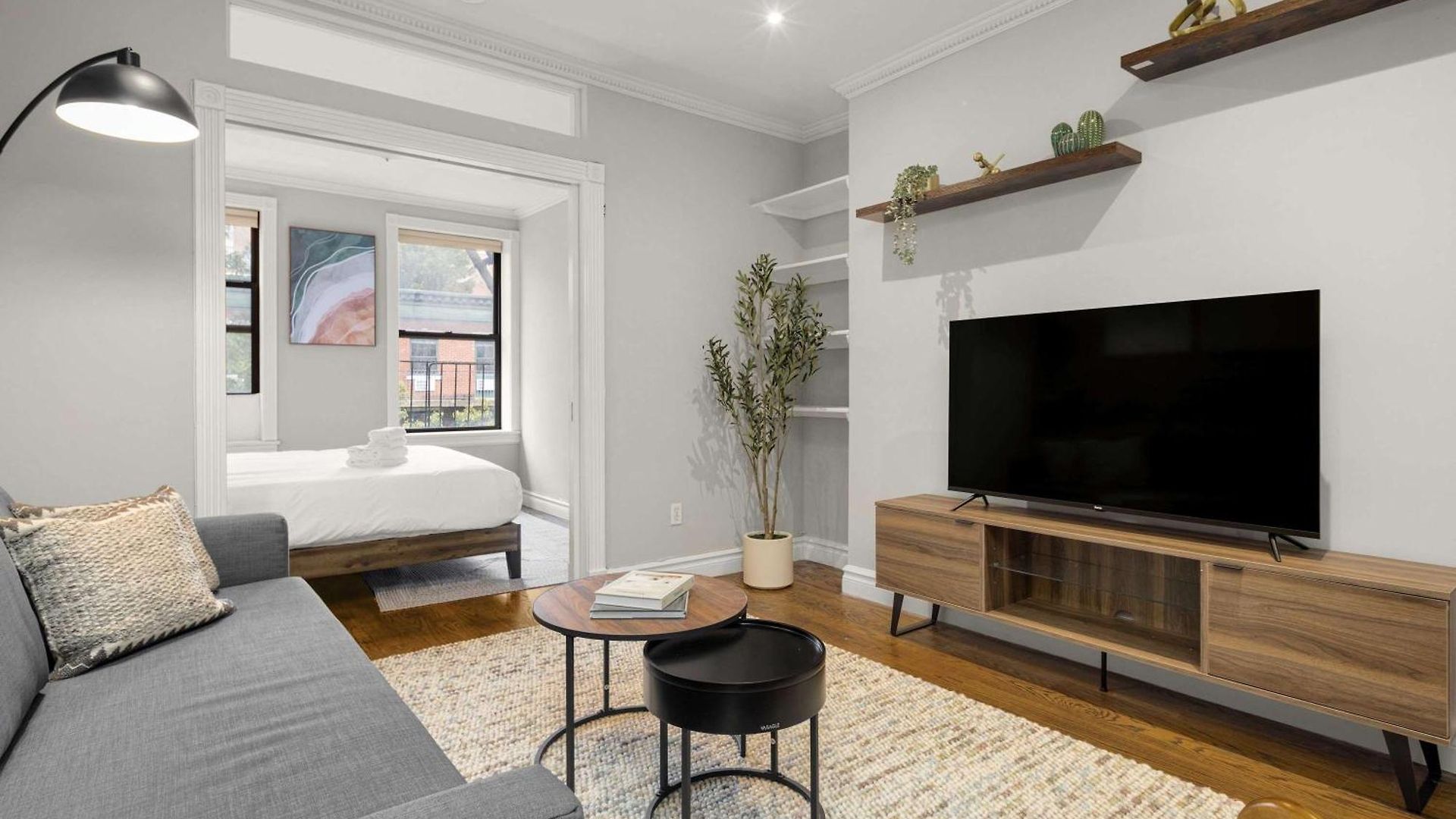 Stylish In Trendy East Village Apartment New York
