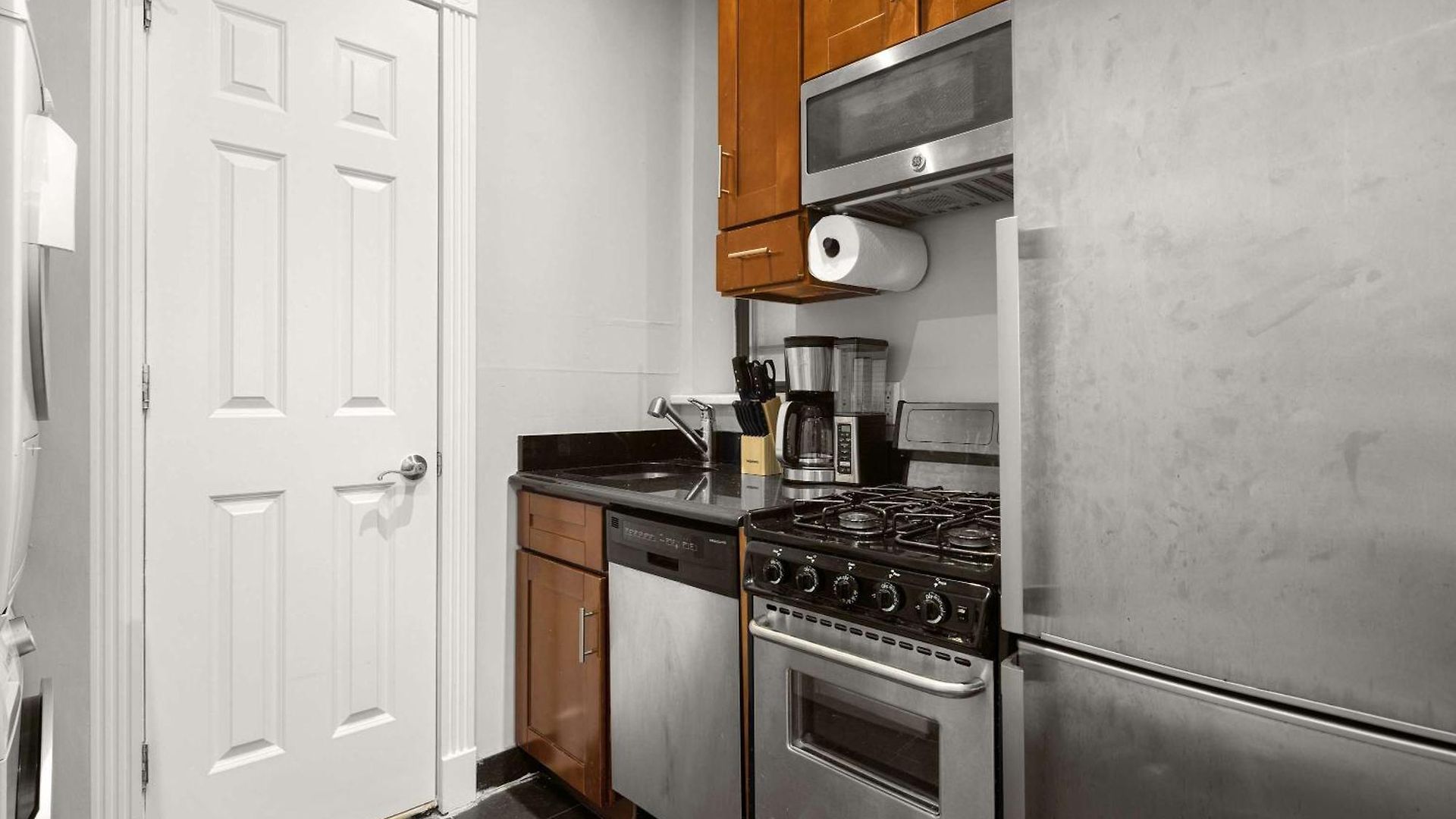 Apartment Stylish In Trendy East Village *