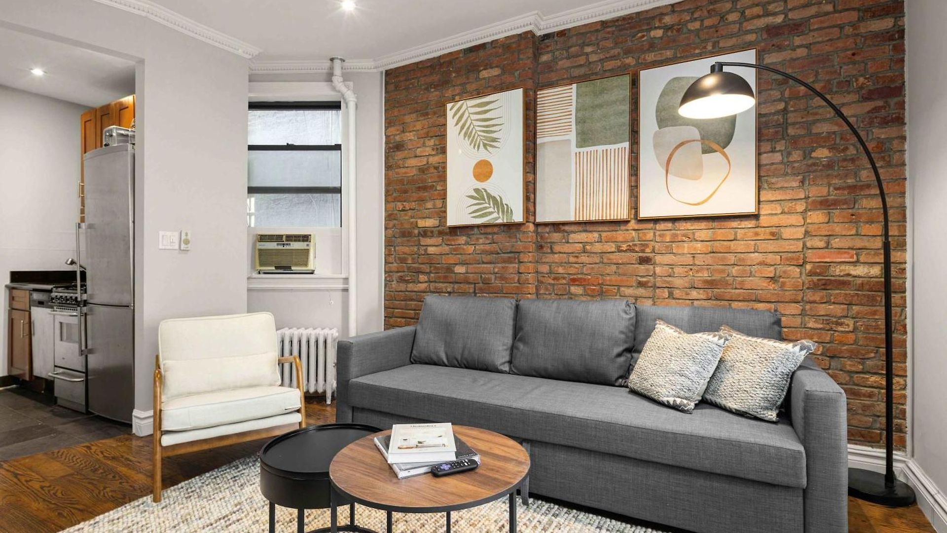 Stylish In Trendy East Village Apartment New York