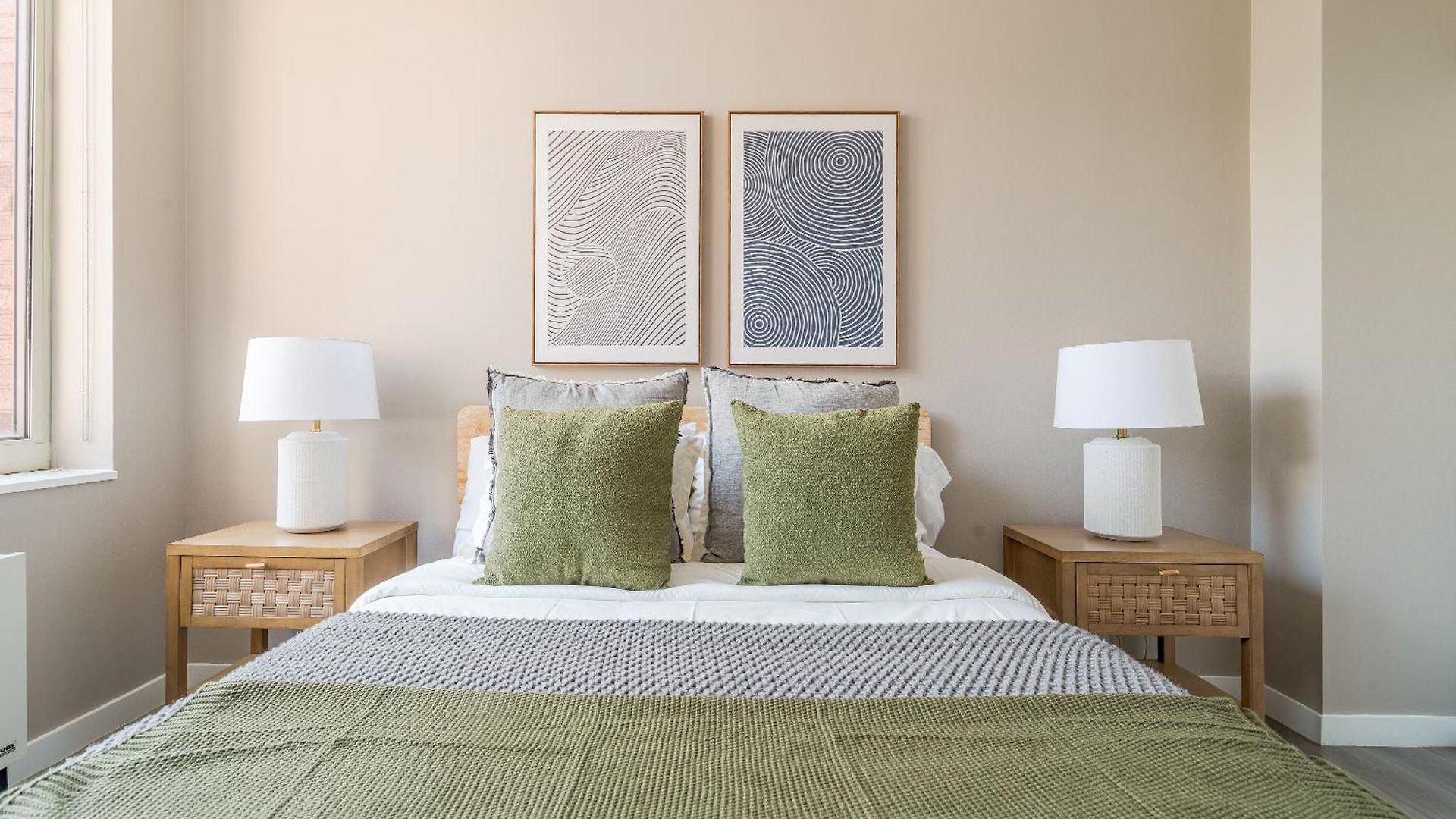 Chic Nyc Steps From Times Square With 2 Bedroom Apartment