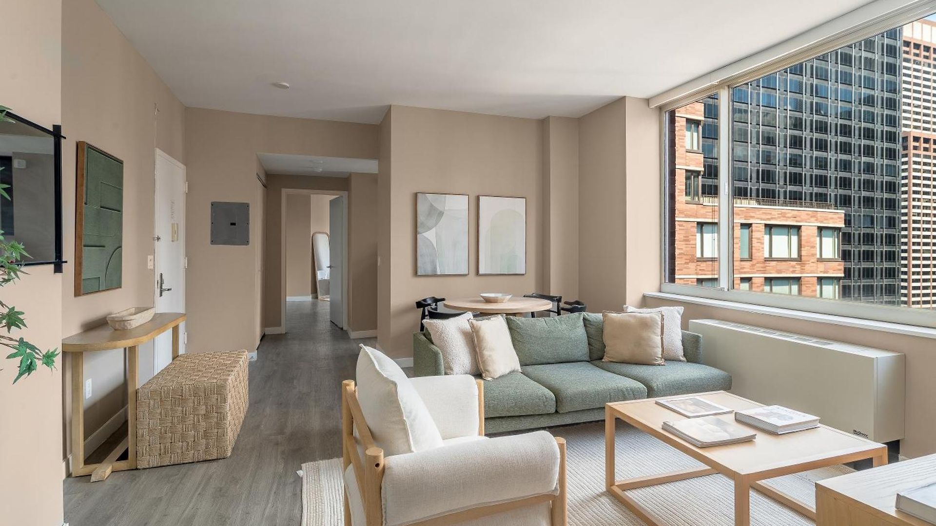 Chic Nyc Steps From Times Square With 2 Bedroom Apartment *