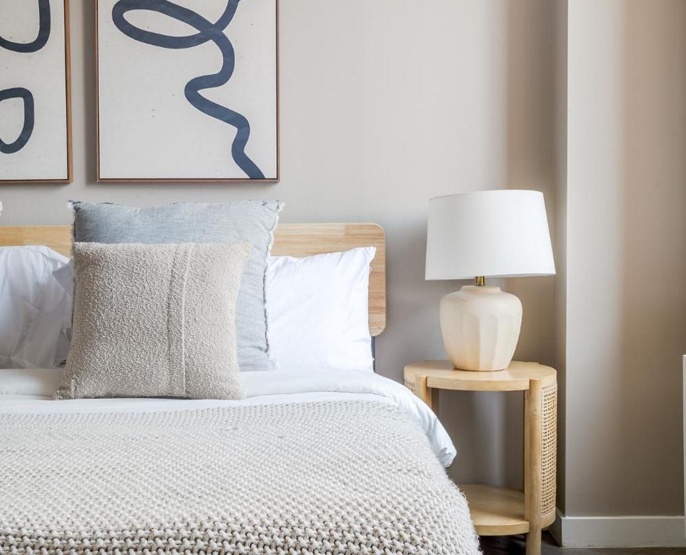 Chic Nyc Steps From Times Square With 2 Bedroom New York