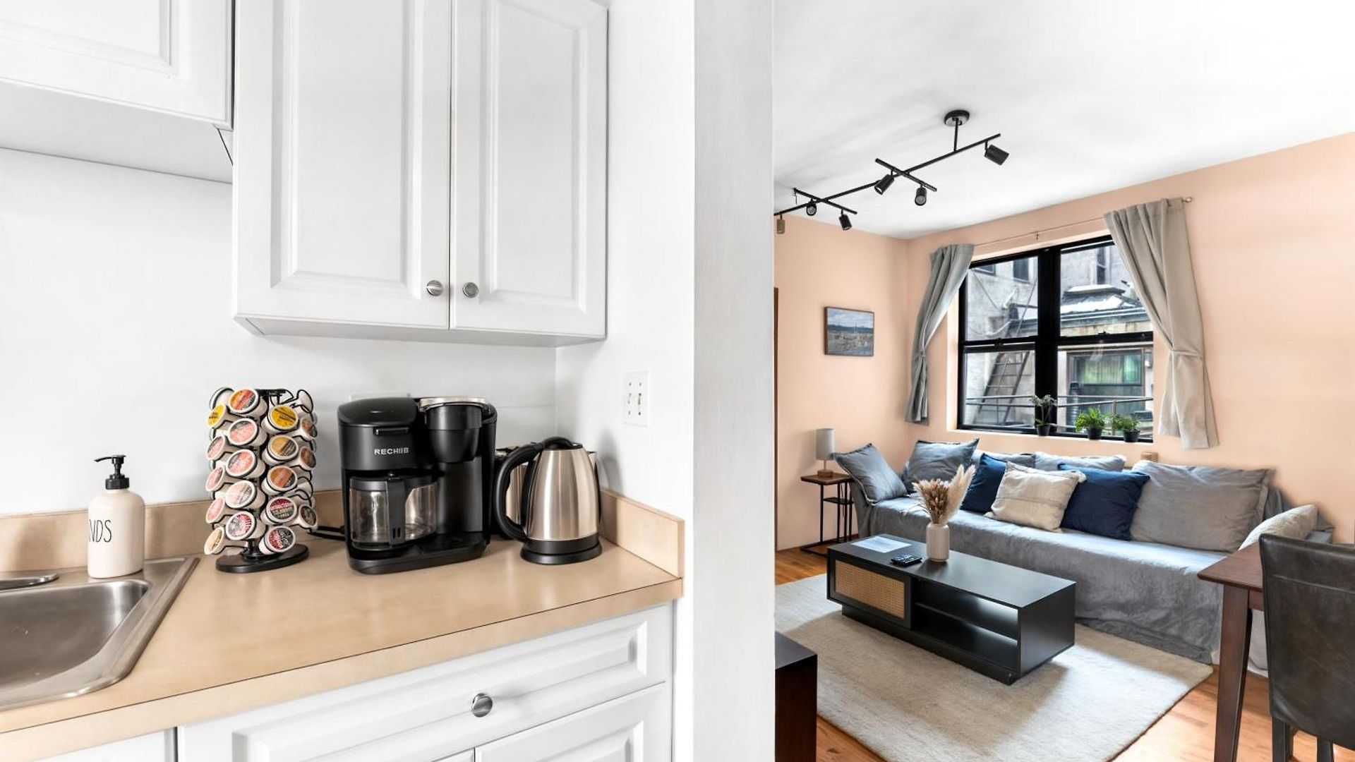 Stylish 2 Bedroom In Chelsea *