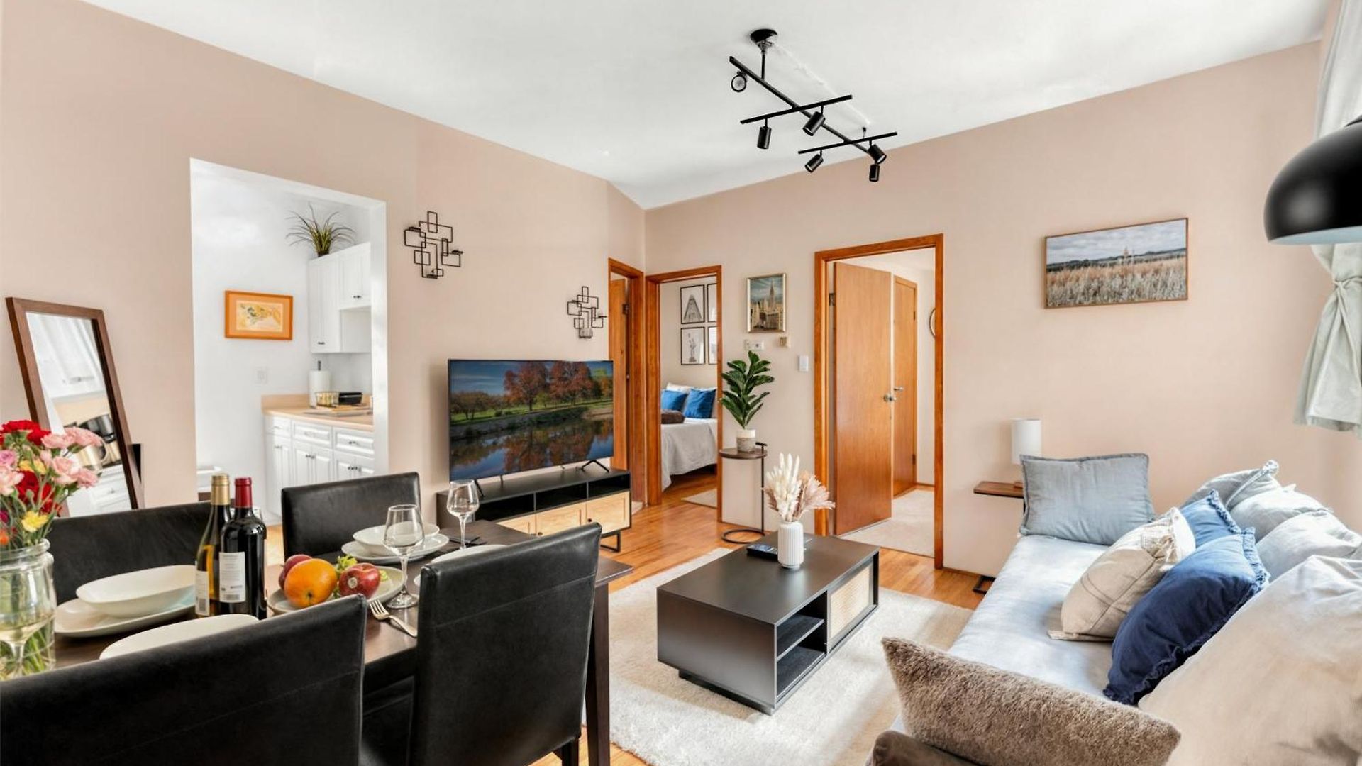 Stylish 2 Bedroom In Chelsea Apartment