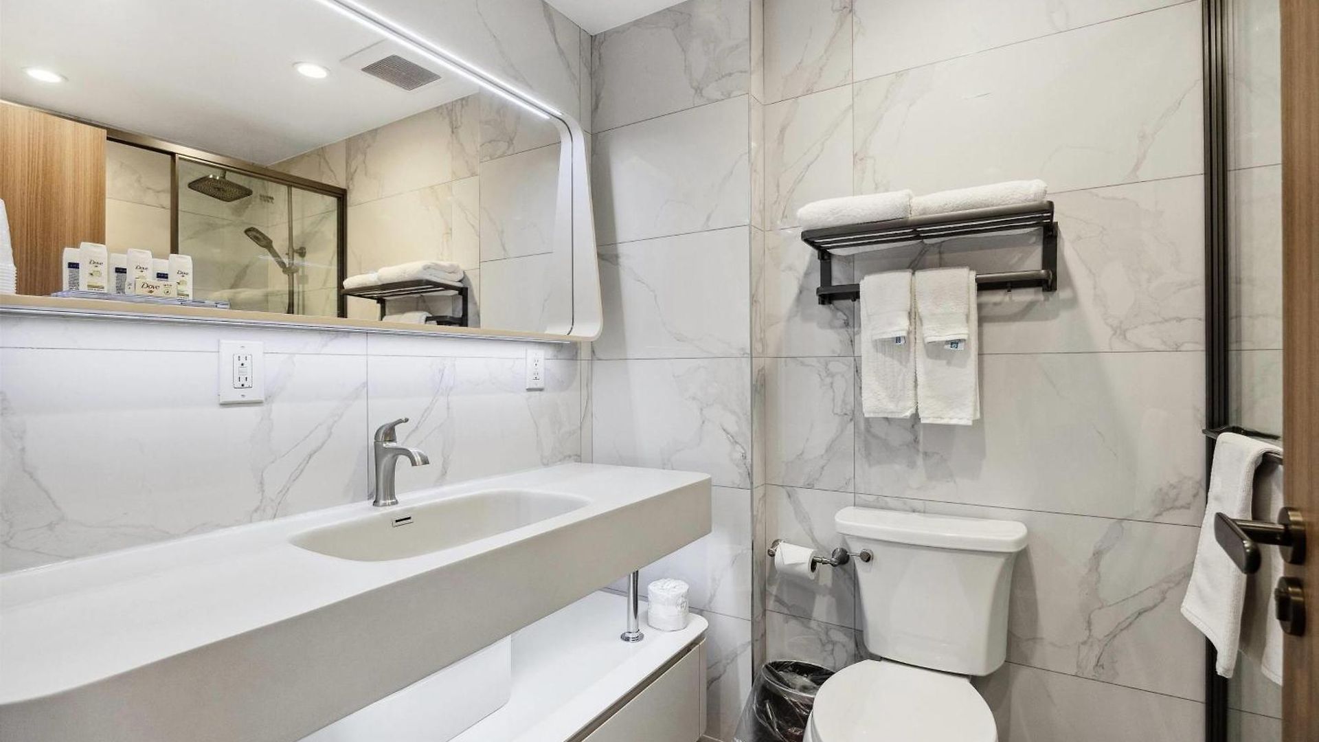 Hotel Ramada By Wyndham Flushing Queens New York